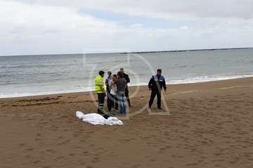 Un hombre de avanzada edad fallece ahogado en la playa de Salinetas (Foto TA)